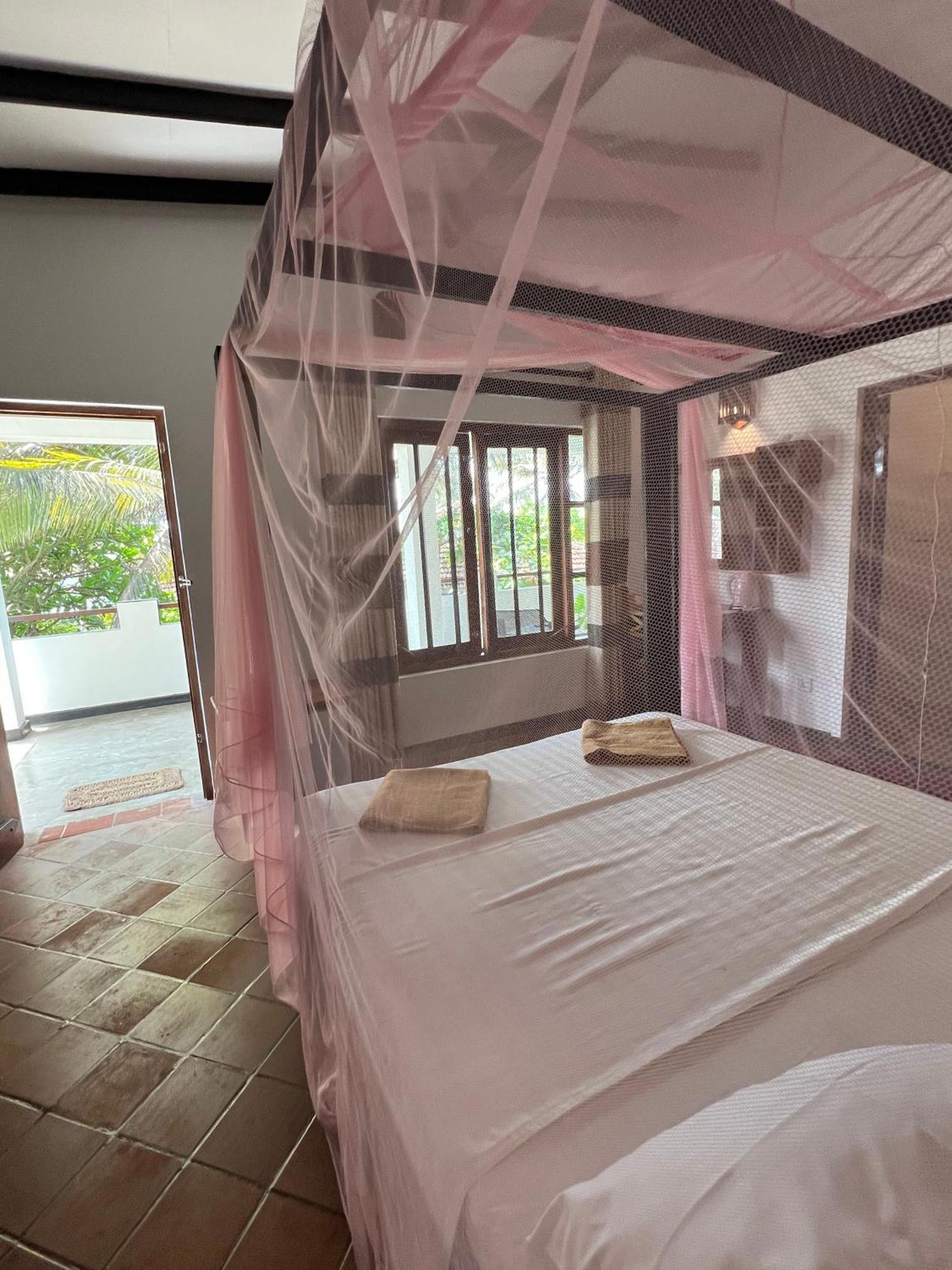 Bed and Breakfast Sailors' Bay à Hikkaduwa Extérieur photo